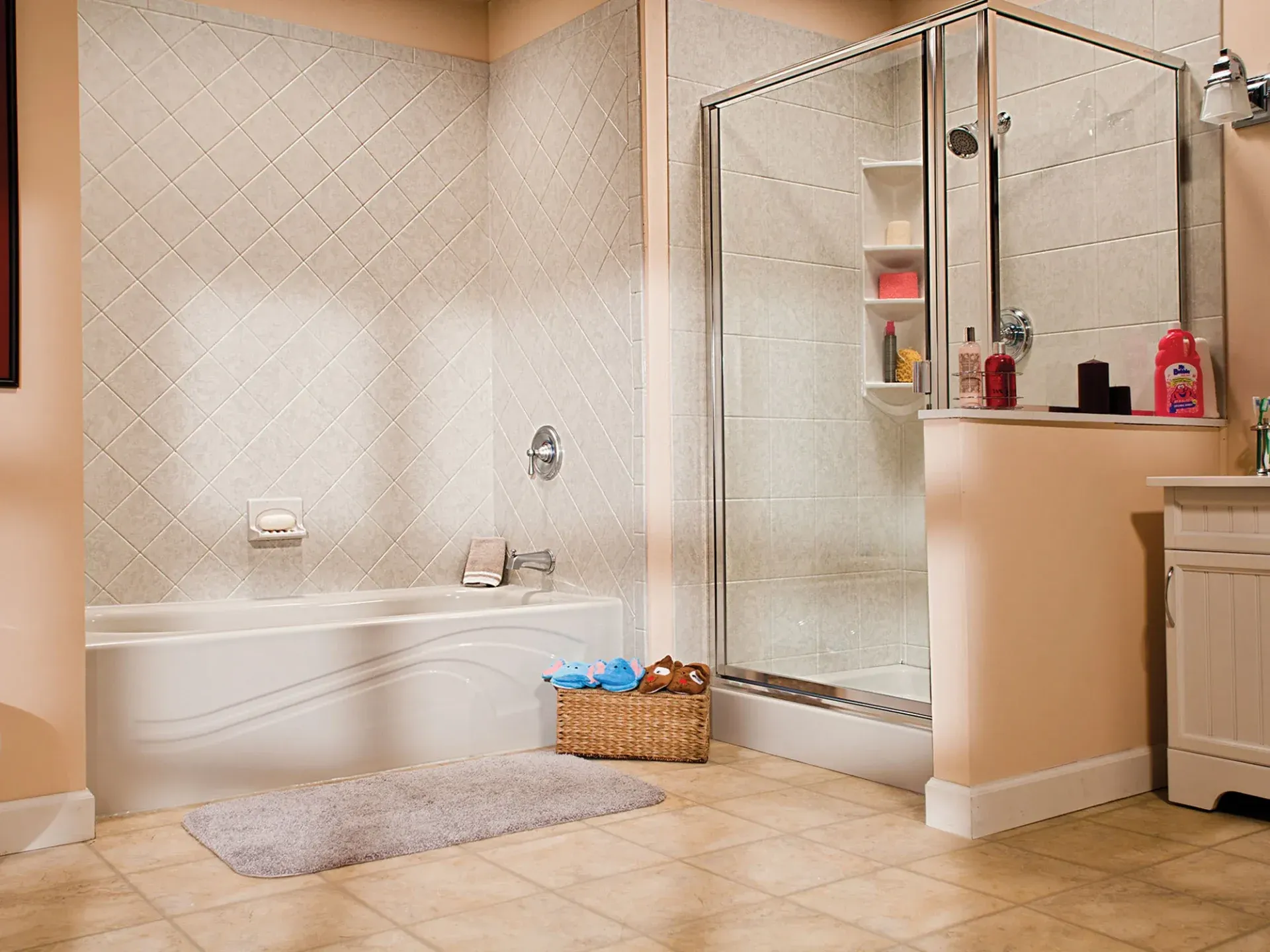 Choosing the Right Material for Your Replacement Bathtub: Pros and Cons of Acrylic, Fiberglass, and Porcelain